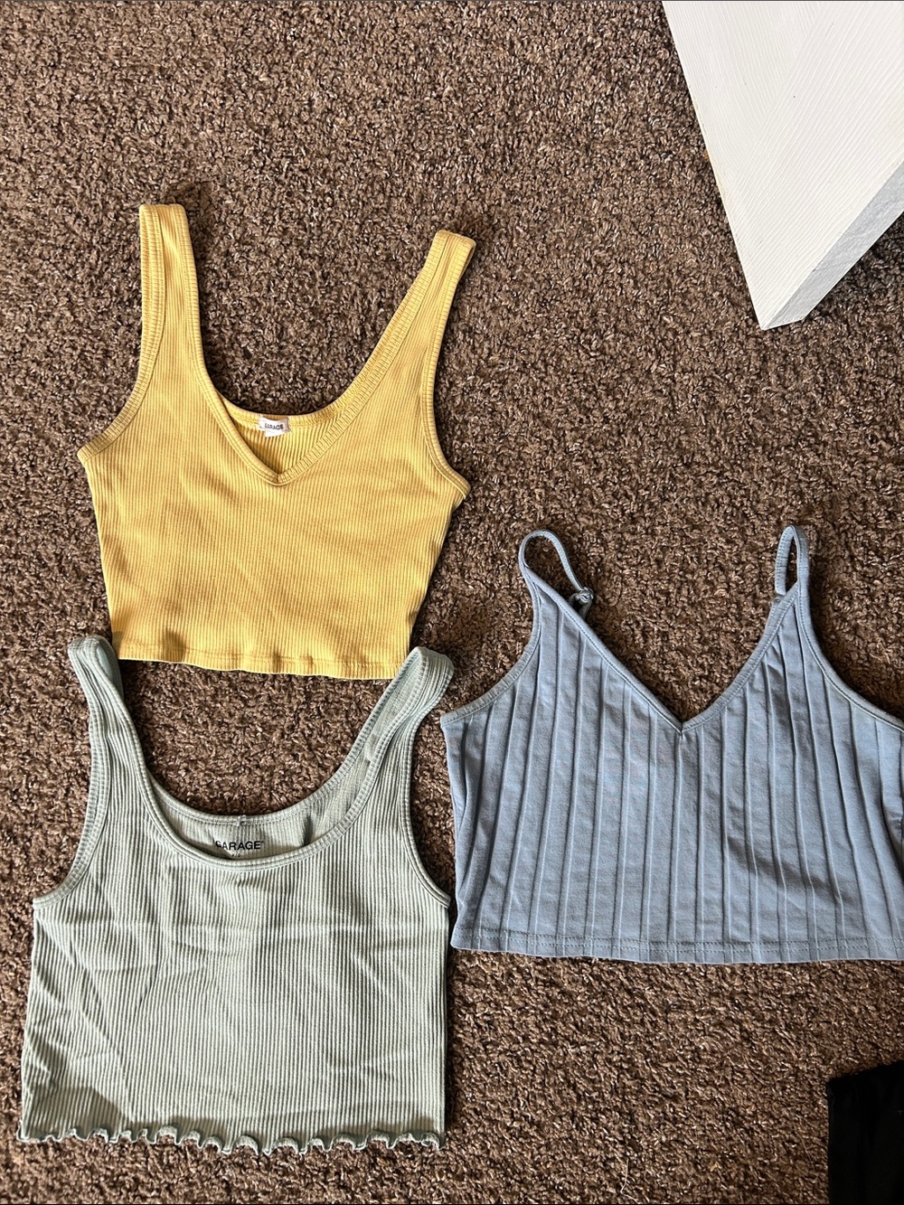 3 pack Crop tanks